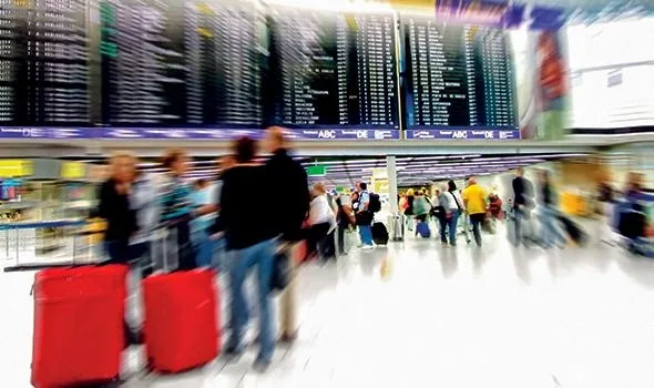 Γιατί πληρώνουμε ”χρυσή” τη βαλίτσα στο αεροπλάνο;