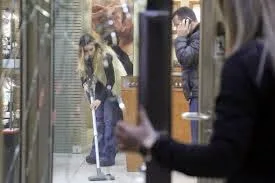 ΠΡΟΣΟΧΗ σε ποιον ανοίγετε: Δείτε το νέο κόλπο που βρήκαν επίδοξοι ληστές…