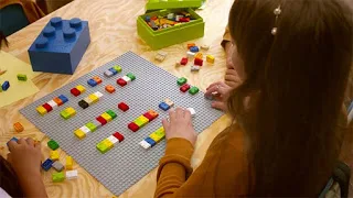 Τουβλάκια τύπου LEGO βοηθούν τα τυφλά παιδιά να διαβάζουν παίζοντας!