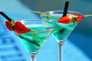 Ωραίο δροσιστικό ποτό: Να βάλω παγάκια ή νερό τουαλέτας…;