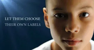 Γιαυτό δε πρέπει να βάζουμε ταμπέλες στα παιδιά