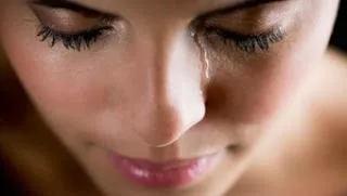 Αλήθεια … Μπορώ να κλαίω μπροστά στο παιδί μου;