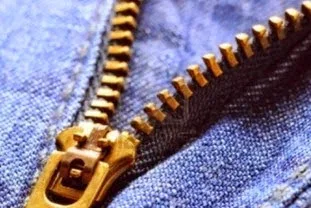 Πολύ χρήσιμο – Τι να κάνεις όταν κολλήσει το φερμουάρ;