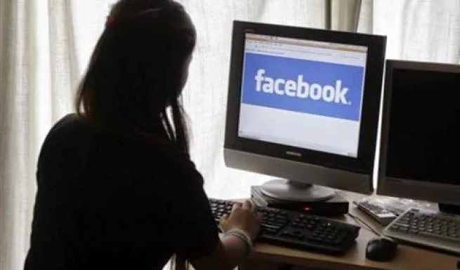 Δείτε τι έκανε μια μαθήτρια στους γονείς της επειδή δε την άφηναν να μπει στο facebook…