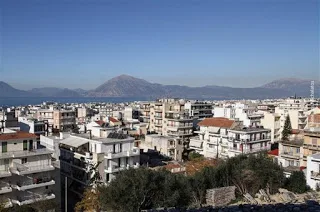 Αχαΐα: Βγαίνουν σε στοίβες τα κατασχετήρια