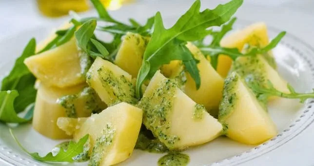 Πώς ξεχωρίζεις το έξτρα παρθένο ελαιόλαδο: Το τεστ της πατάτας