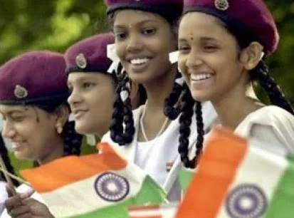 Δείτε πόσα χρόνια έκανε να πατήσει το πόδι της στο σχολείο καθηγήτρια…