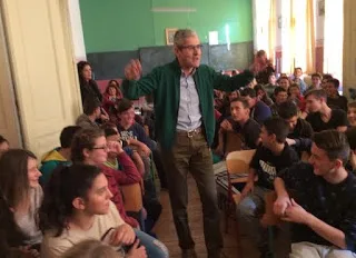 Συνεχίζεται το οδοιπορικό του Άγγελου Τσιγκρή για το σχολικό εκφοβισμό, από το 61ο Δημοτικό της Πάτρας