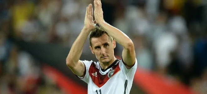 Μίροσλαβ Κλόζε: Ο μετανάστης από την Πολωνία που έγινε «ήρωας» των Γερμανών και έσπασε όλα τα ρεκόρ