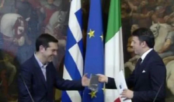 WSJ: Η ευρωζώνη απειλείται από την Ελλάδα και όχι την Ιταλία