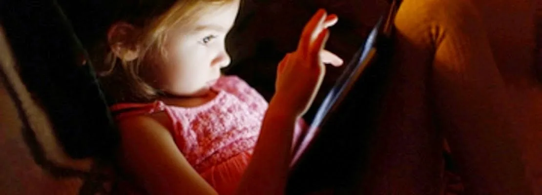 Δείτε γιατί δεν πρέπει να δίνουμε tablet στα νήπια