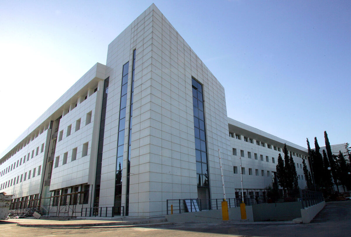 Νέο ωρολόγιο πρόγραμμα για τη Β Γυμνασίου τη σχολική χρονιά 2014 2015