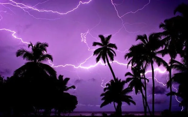 Εκεί όπου οι αστραπές χορεύουν ασταμάτητα