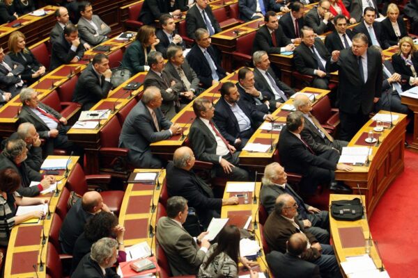 Τί συζητήθηκε στη βουλή για την τροπολογία του Υπουργείου Παιδείας 2 Μαίου 2014