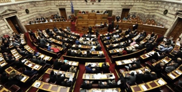 Τροπολογία για τις εφημερίες και τις υπερωρίες των γιατρών