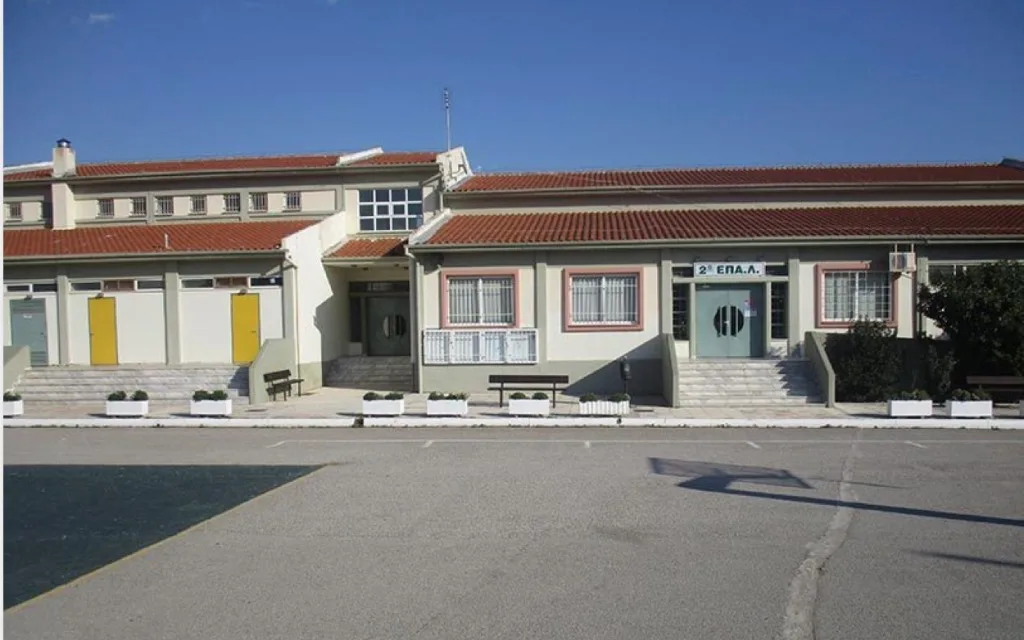 4 προσφυγόπουλα στην «αγκαλιά» του 2ου ΕΠΑΛ Αλεξανδρούπολης