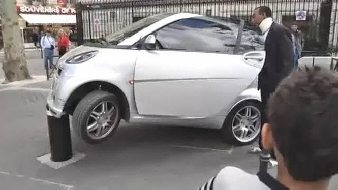 Οι χειρότερες απόπειρες παρκαρίσματος όλων των εποχών (Video)