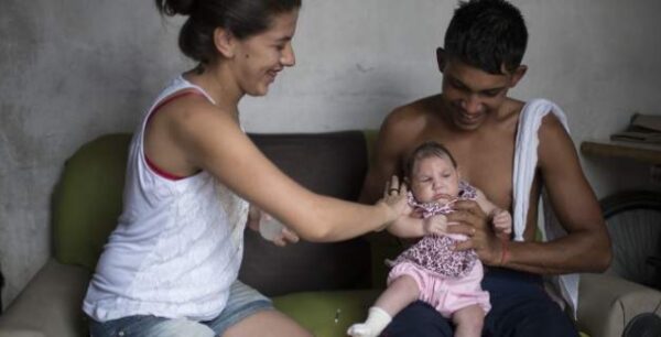 5.000 χιλιάδες έγκυες γυναίκες προσβλήθηκαν από τον ιό Ζίκα στην Κολομβία