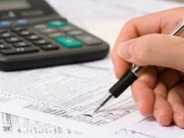 Μπλοκάκια: Ψαλίδι 10% στην εισφορά μέχρι να βρεθεί λύση