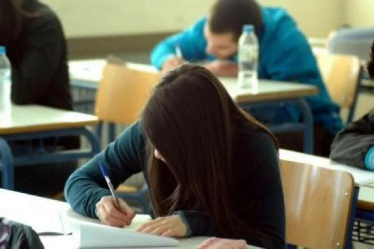 Οι πολύπαθες Πανελλαδικές Εξετάσεις: “μια θέση στο Πανεπιστήμιο για όλους”