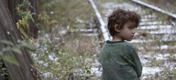 «Ο κόσμος τους άνω-κάτω»: Ένα συγκλονιστικό βίντεο για τα παιδιά του πολέμου