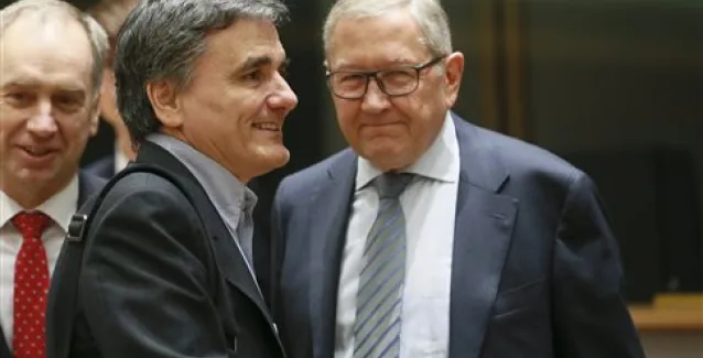 Ρέγκλινγκ: Δόσεις στην Ελλάδα δεν γίνεται χωρίς ΔΝΤ