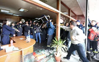 Καταλήψεις τώρα και από ενστόλους