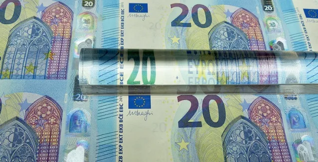 Η αποχώρηση από το ευρώ θα αύξανε το χρέος της Γαλλία κατά 30 δισ. ετησίως