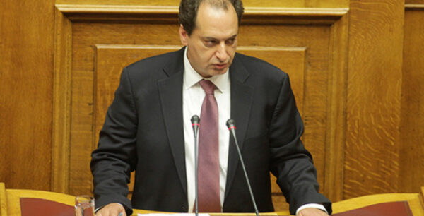 Στα μαχαίρα ΝΔ-Κυβέρνηση: Αιχμές Σπιρτζή για Βρούτση “Διέλυσε το ασφαλιστικό”