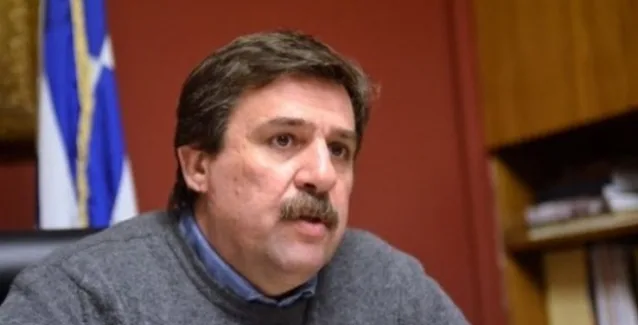 Έντονη αντιπαράθεση του Ξανθού με καταληψίες του υπουργείου Υγείας