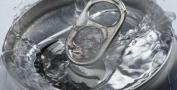 Αυτά συμβαίνουν στο σώμα σας όποτε πίνετε αναψυκτικό