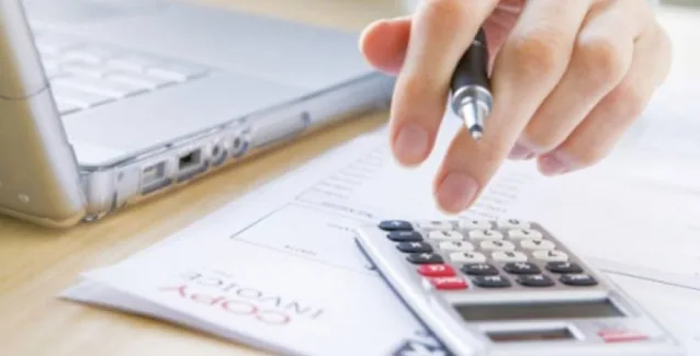 Επιστρέφουν οι θεσμοί με 4 σενάρια στη φαρέτρα τους