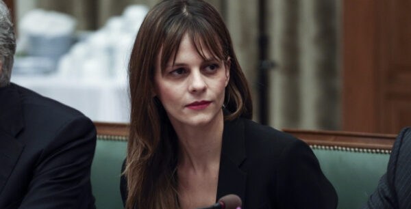 Κόβουν τον νόμο Κατρούγκαλου