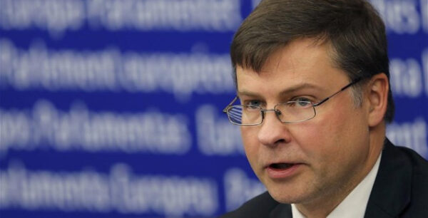 Ντομπρόβσκις: Προχωρήστε γρήγορα με την αξιολόγηση