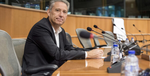 Καμπανάκι από τον ευρωβουλευτή Χρυσόγονο