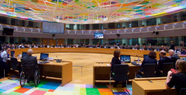 ΠΡΟΣΦΑΤΗ ΕΞΕΛΙΞΗ: Δεν δόθηκε “πράσινο φως” για επιστροφή της τρόικας – Αγκάθι παραμένουν τα εργασιακά