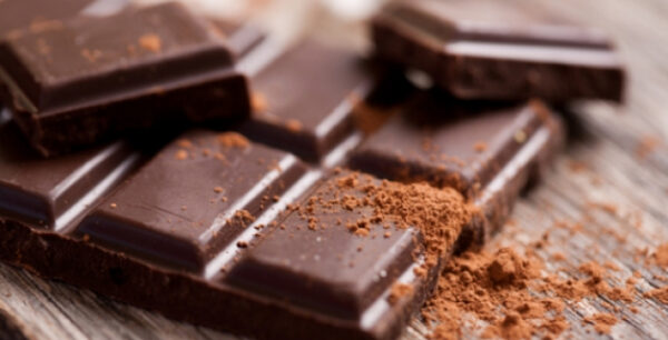 Έχετε αϋπνίες; Φάτε λίγη μαύρη σοκολάτα