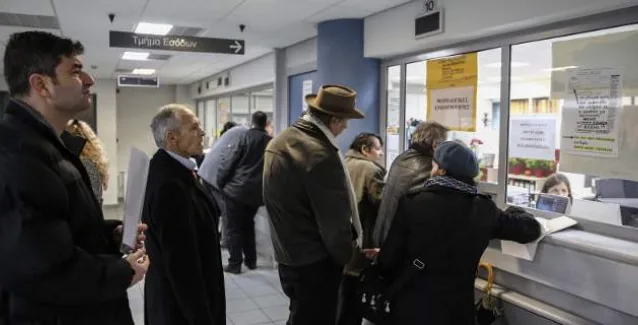 Μπλοκάκια: Εισφορά 10% το προσωρινό σχέδιο της κυβέρνησης