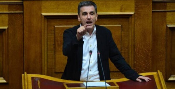 Ένταση στην Επιτροπή Οικονομικών ανάμεσα στον Ευ. Τσακαλώτο και βουλευτές της ΝΔ