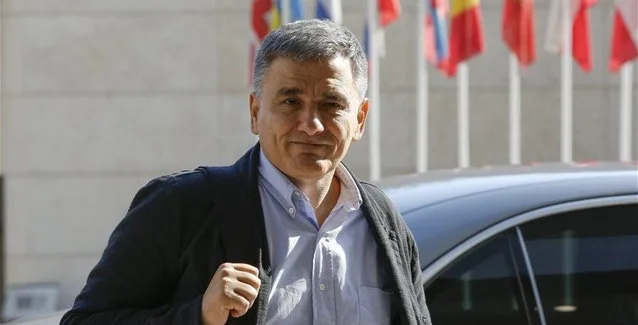 Στις Βρυξέλλες για συνάντηση με τους επικεφαλής των θεσμών ο Ευκλ. Τσακαλώτος