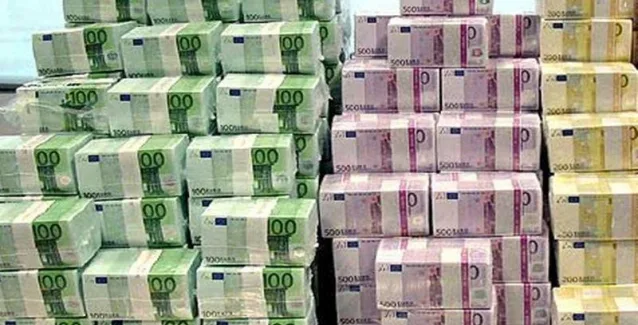 «Διαρροή» 2,5 δισ. ευρώ καταθέσεων τις τελευταίες 45 ημέρες