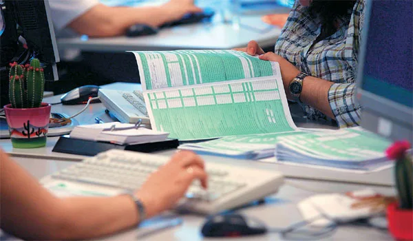 Τα 10 SOS για τη σωστή συμπλήρωση της φορολογικής δήλωσης