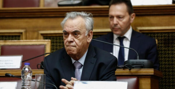 Επίθεση Δραγασάκη σε Στουρνάρα