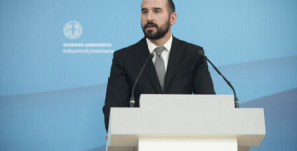 Τζανακόπουλος: Η ΝΔ δίνει διαπιστευτήρια υποταγής στο ΔΝΤ και τον Σόιμπλε