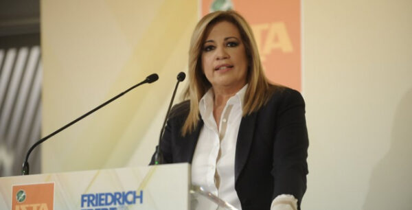 Γεννηματά: Η κυβέρνηση ετοιμάζει μια ακόμα συνθηκολόγηση ηττημένου