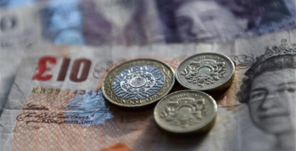 Αναλυτές της Deutsche Bank «βλέπουν» για φέτος σημαντική υποχώρηση της στερλίνας