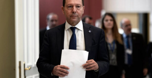 Στουρνάρας: Δεν έχουμε χρόνο μπροστά μας – Δεν αποκλείεται να έχουμε ύφεση όλο το 2017