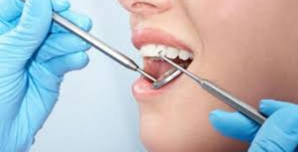 Η περιοδοντίτιδα συνδέεται με εγκεφαλικό και διαβήτη