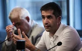 Επιστολή-πρόταση Μπακογιάννη στον Πολάκη για τα άτομα με αναπηρία