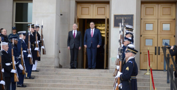Συνάντηση Καμμένου – Μάτις στο αμερικανικό Πεντάγωνο